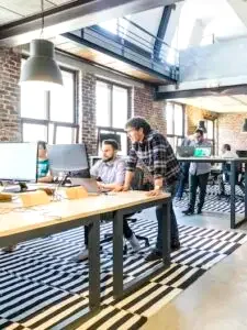 Ravqunel Ombradiq trading platform